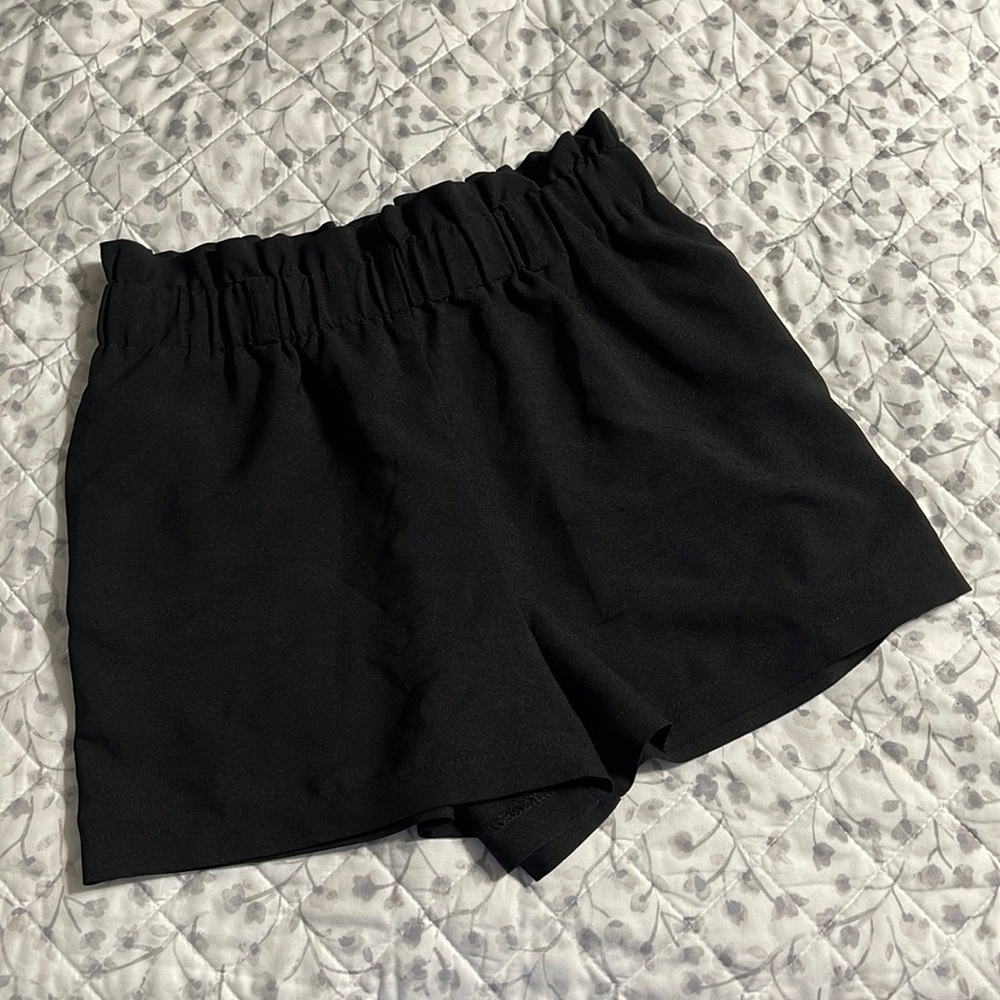 Cute HAVE black shorts M